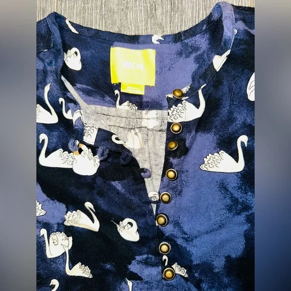 Maeve by Anthropologie Woman’s Navy Blue Swan Print Blouse - Picture 5 of 8